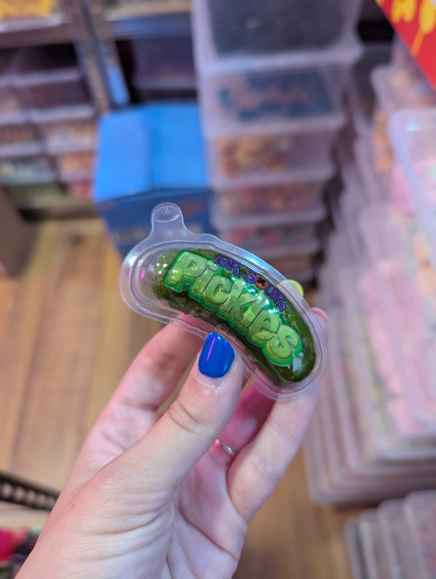 Dr Sour pickles savanyú uborka gumicukor csomagolva