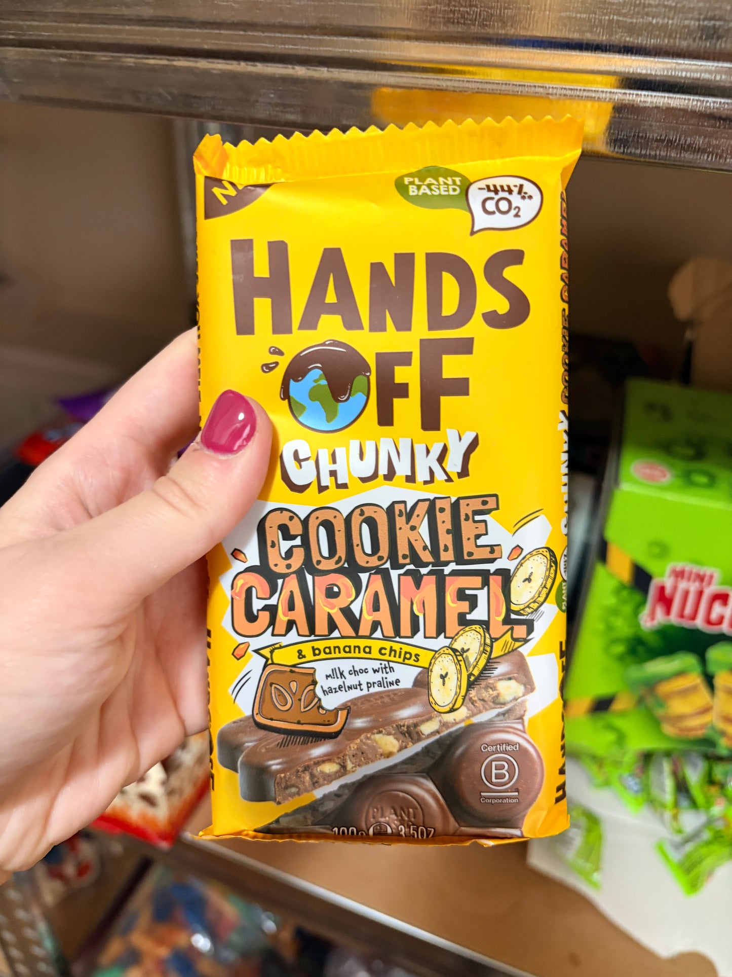 Hands Off Chunky Cookie Caramel 100 g - Karamellás kekszes banános ropogós csokoládé szelet