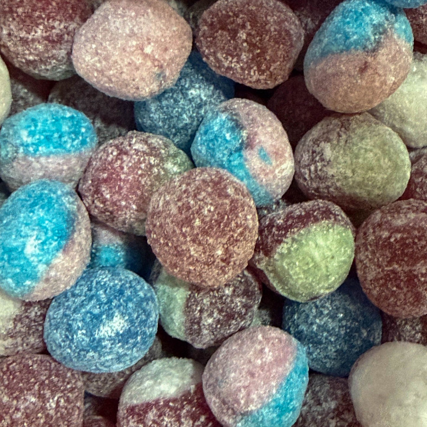 Maxons Stupidly Sour Jar Assorted 100g – Brutálisan Savanyú Vegyes Gyümölcsízű Keménycukorka