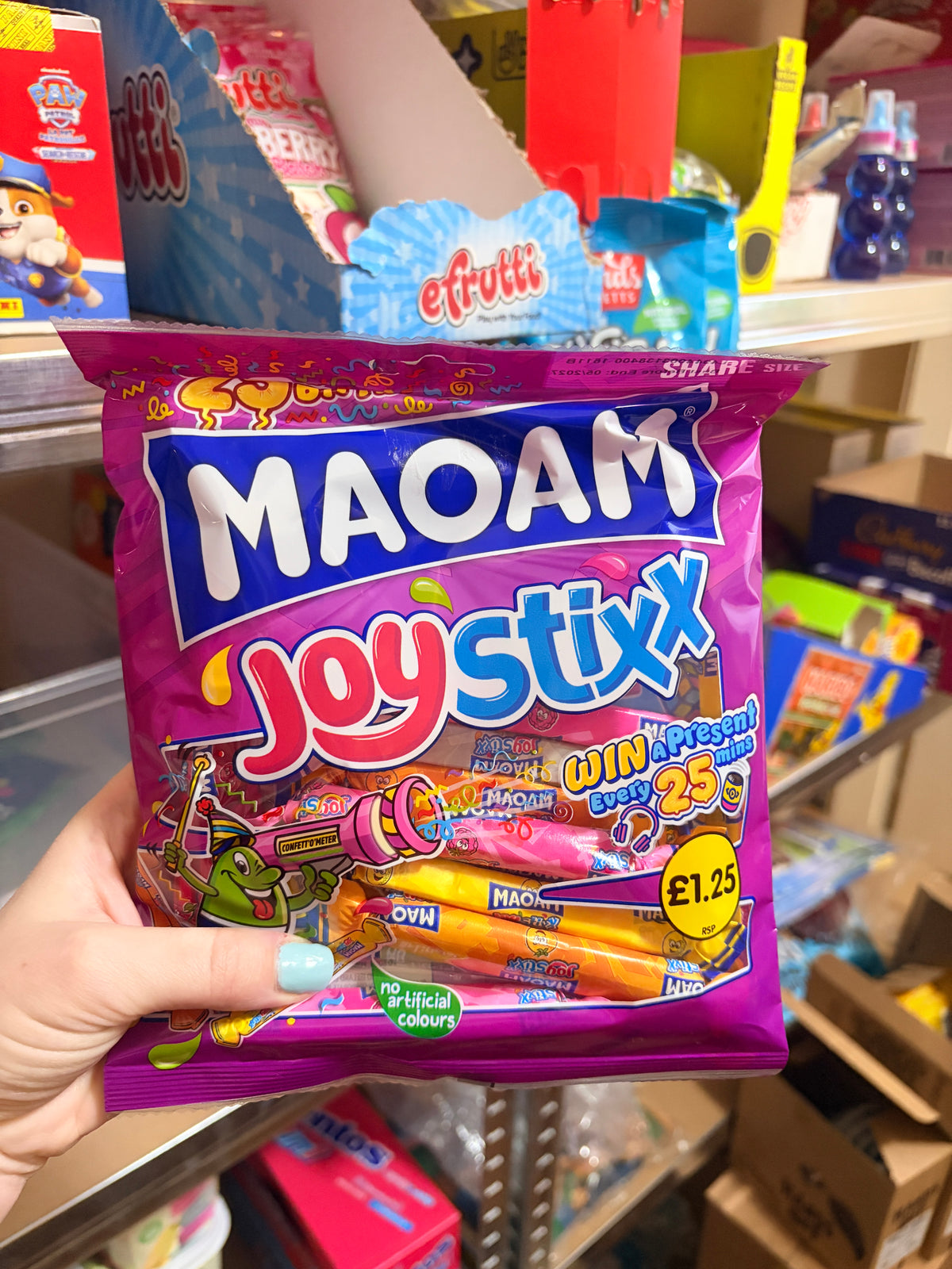 Maoam Joystixx 140g – Gyümölcsös és Kólás Rágócukor Rudak