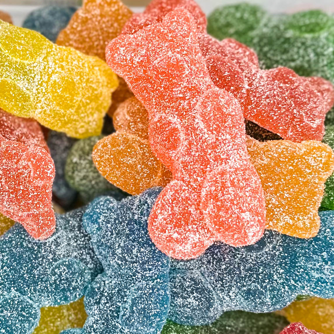 Giant XXL Sour Gummy Bear 100g
