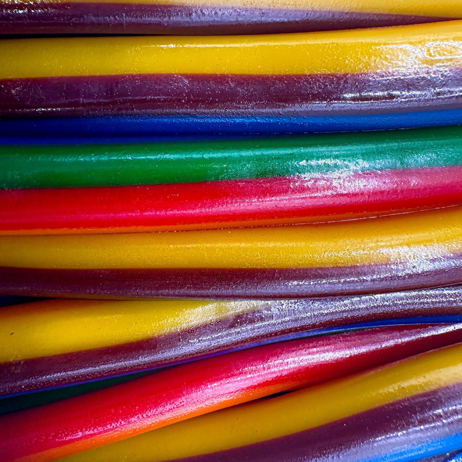 színes kábel gumicukor